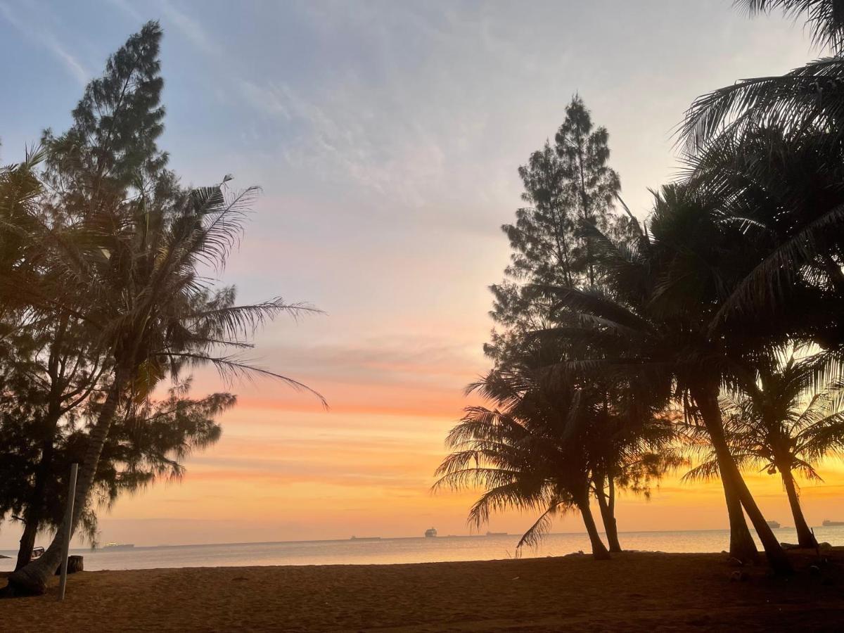 Beach N Breeze Glamping Malacca Esterno foto