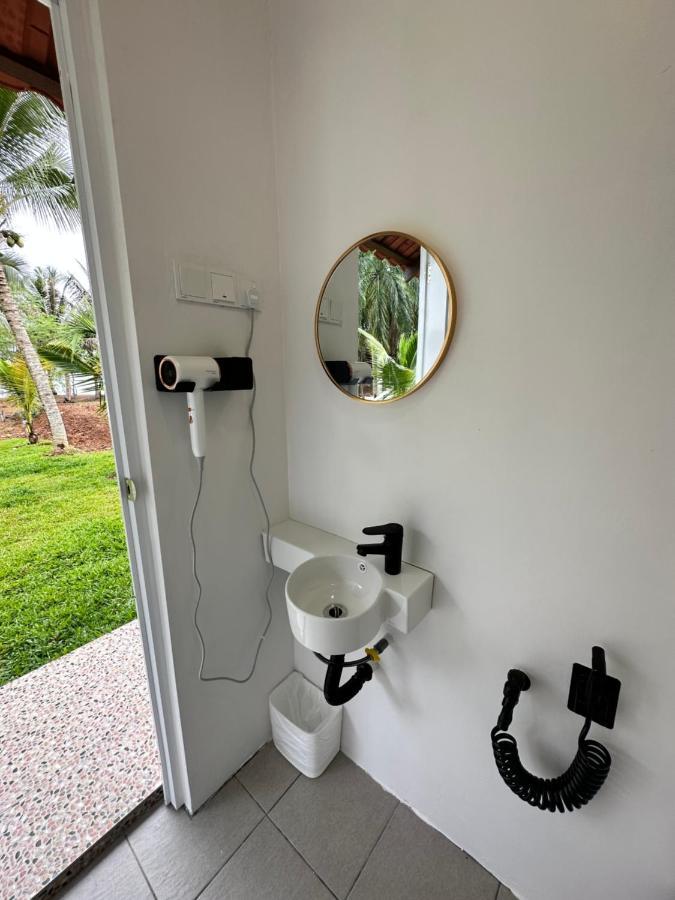 Beach N Breeze Glamping Malacca Esterno foto