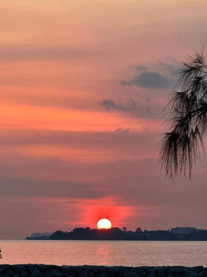Beach N Breeze Glamping Malacca Esterno foto