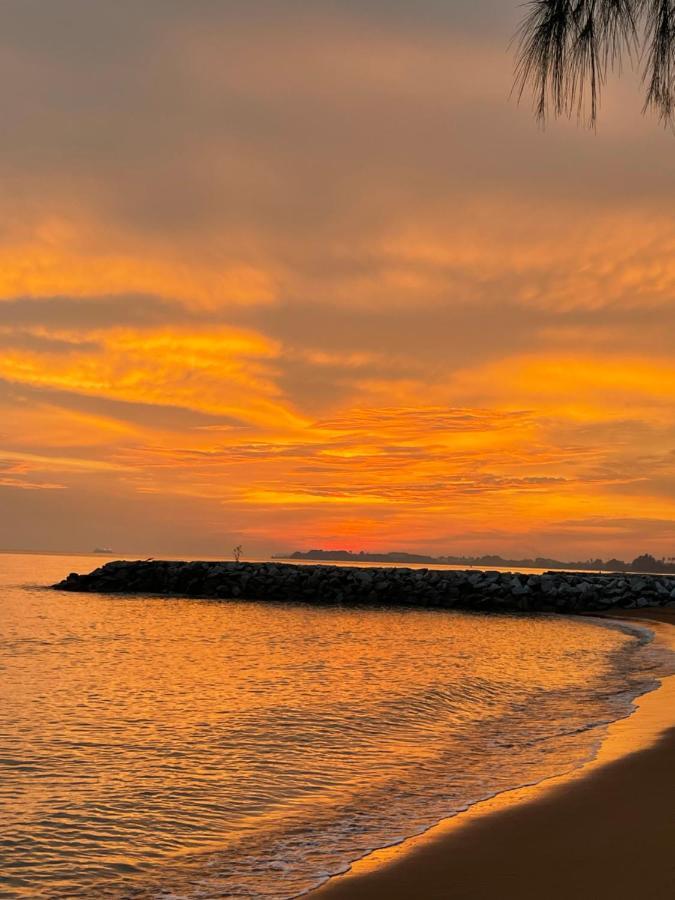 Beach N Breeze Glamping Malacca Esterno foto